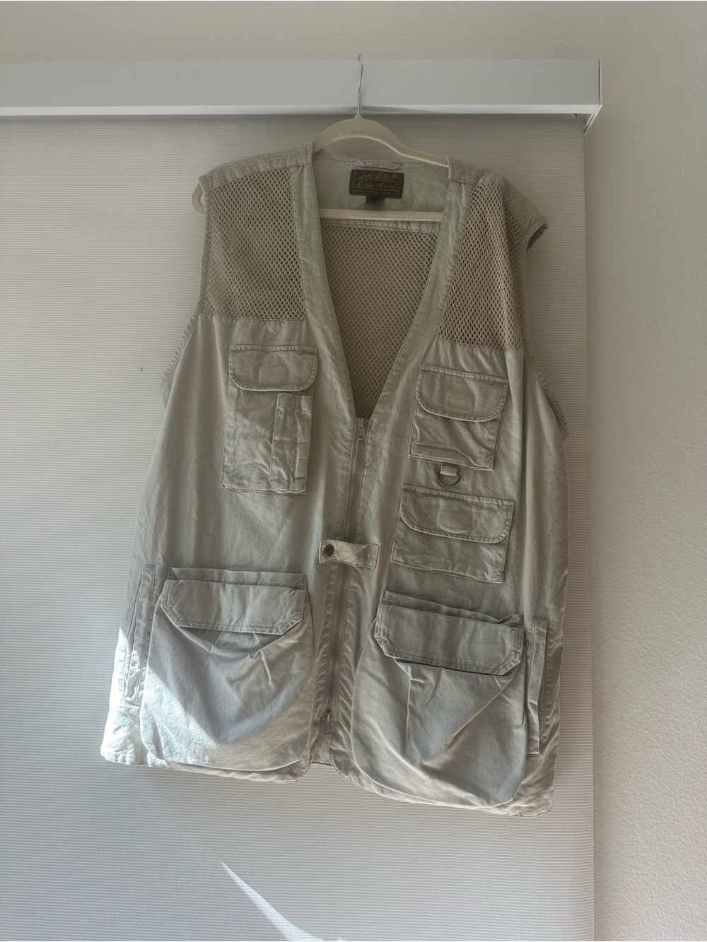 Eddie Bauer Light Beige Multi-Pocket Outdoor Vest